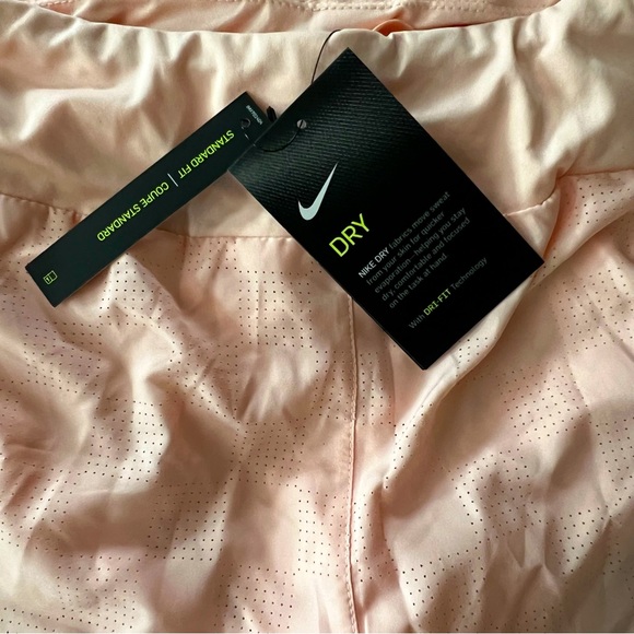 Nike Lined Athletic Shorts, NWT, lined, great peach color, size Medium - Picture 2 of 5